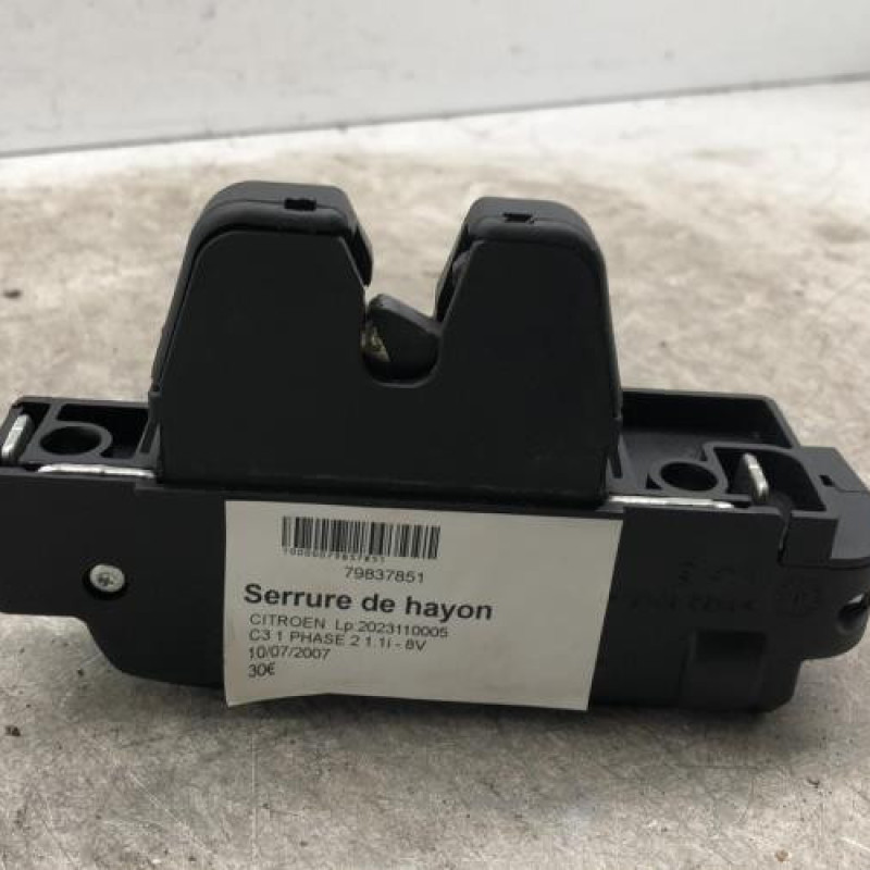 Serrure de hayon CITROEN C3 1 Serrure de hayon CITROEN C3 1