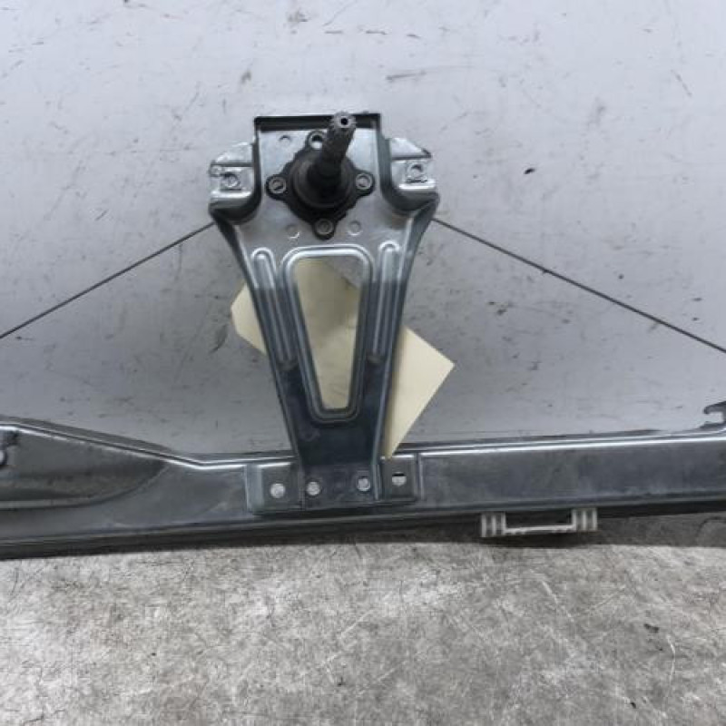 Leve vitre mecanique arriere droit RENAULT CLIO 3