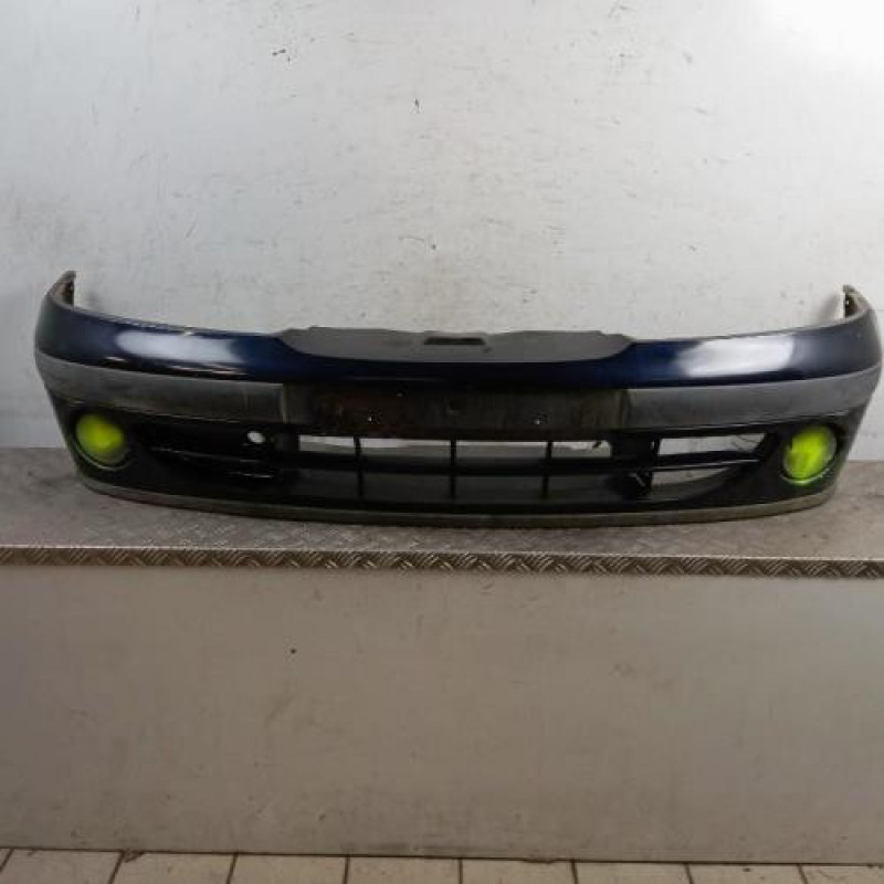 Pare choc avant RENAULT MEGANE 1