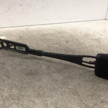 Attache ceinture avant droit PEUGEOT 3008 1