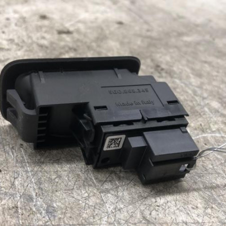 Interrupteur de leve vitre avant droit VOLKSWAGEN GOLF 7