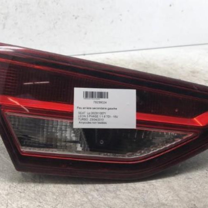 Feu arriere secondaire gauche (feux) SEAT LEON 3 Feu arriere secondaire gauche (feux) SEAT LEON 3