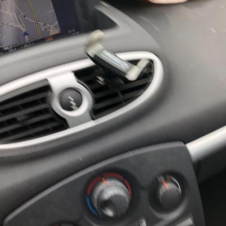 Ecran GPS RENAULT CLIO 3 Photo n°1
