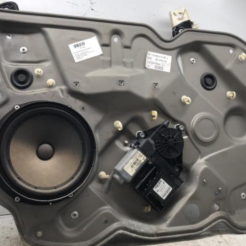 Leve vitre electrique avant gauche SKODA OCTAVIA 2