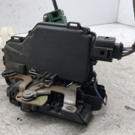 Serrure avant droit VOLKSWAGEN GOLF 4