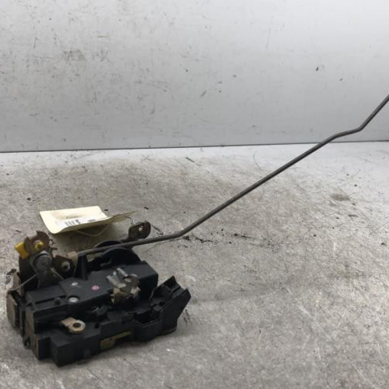 Serrure avant droit RENAULT KANGOO 1 Serrure avant droit RENAULT KANGOO 1