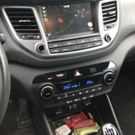 Ecran GPS HYUNDAI TUCSON 2 Photo n°1