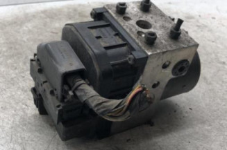 Bloc ABS (freins anti-blocage) TOYOTA YARIS 1