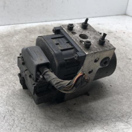 Bloc ABS (freins anti-blocage) TOYOTA YARIS 1