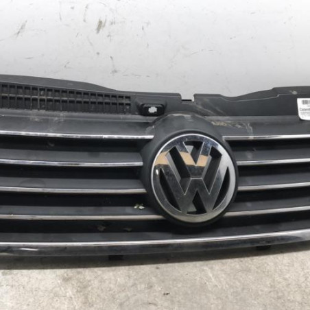 Calandre VOLKSWAGEN PASSAT 4 Photo n°1