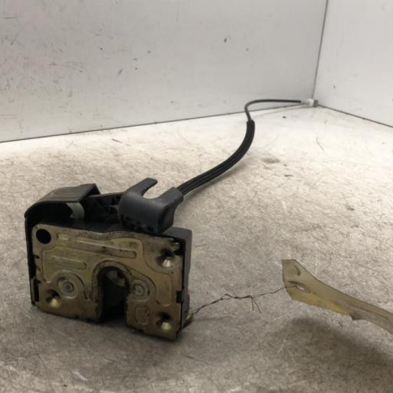 Serrure avant droit RENAULT CLIO 2