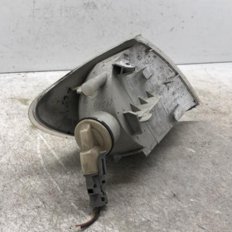 Optique avant secondaire gauche (feux)(clignotant) RENAULT MEGANE 1