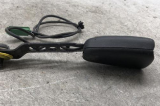 Attache ceinture avant droit VOLVO V 50