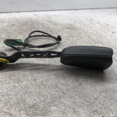 Attache ceinture avant droit VOLVO V 50