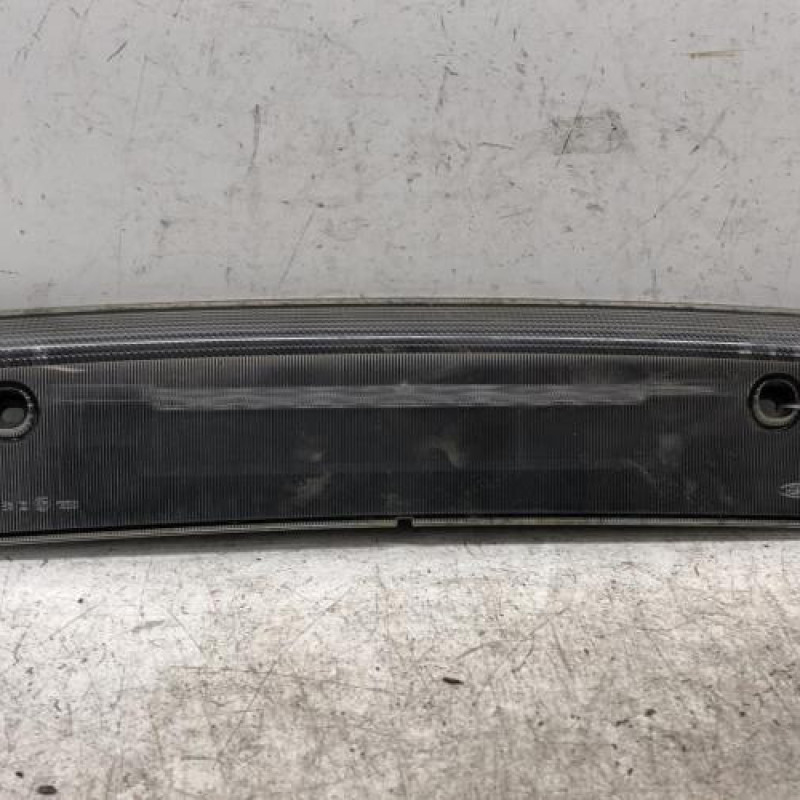 Feu arriere stop central FORD KUGA 1 Feu arriere stop central FORD KUGA 1