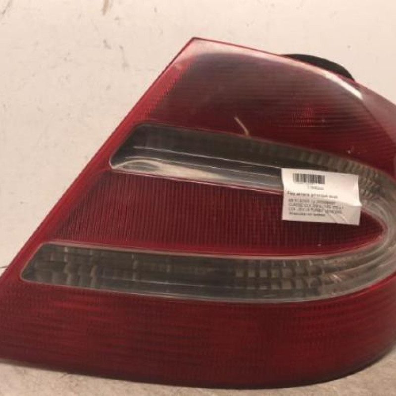 Feu arriere principal droit (feux) MERCEDES CLASSE CLK 209 Feu arriere principal droit (feux) MERCEDES CLASSE CLK 209