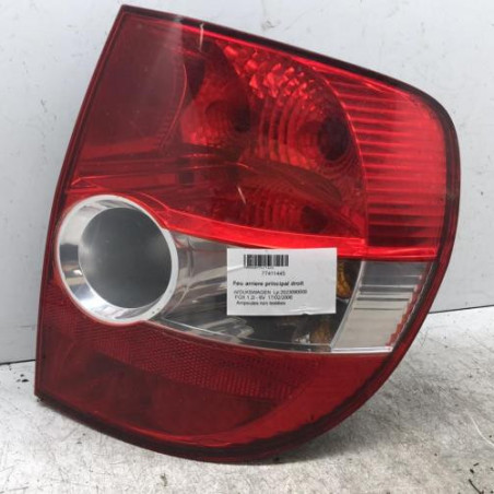 Feu arriere principal droit (feux) VOLKSWAGEN FOX Photo n°1