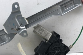 Leve vitre electrique avant droit OPEL CORSA D