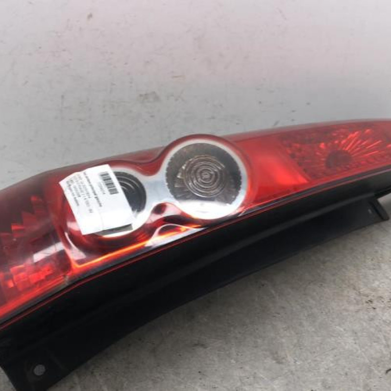 Feu arriere principal gauche (feux) FORD FIESTA 5 Feu arriere principal gauche (feux) FORD FIESTA 5