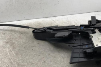 Serrure avant droit FORD FIESTA 5