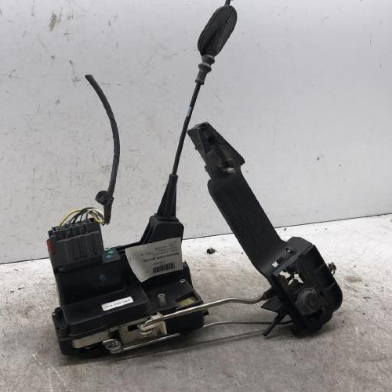 Serrure avant gauche FORD FIESTA 5