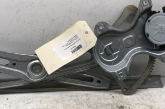 Leve vitre electrique avant droit TOYOTA YARIS 3 Photo n°1