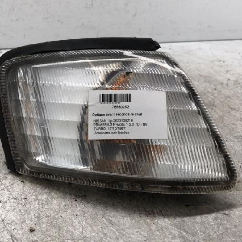 Optique avant secondaire droit (feux)(clignotant) NISSAN PRIMERA 2