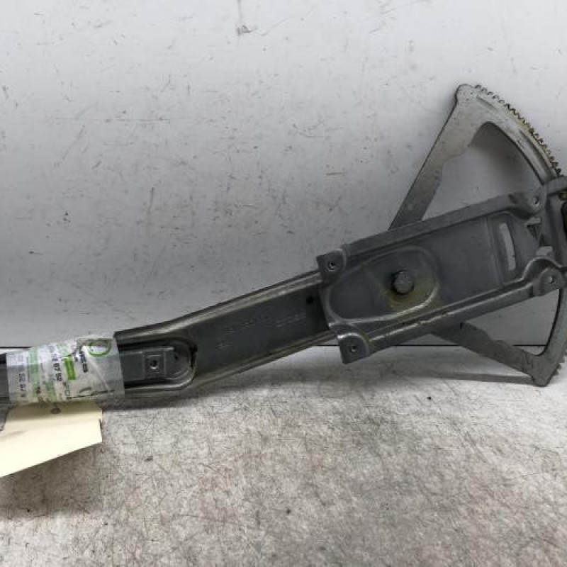 Leve vitre mecanique avant gauche OPEL CORSA B