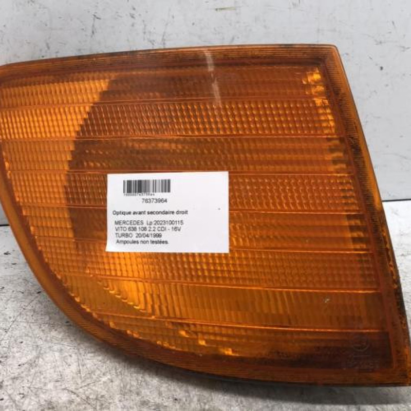 Optique avant secondaire droit (feux)(clignotant) MERCEDES VITO 638