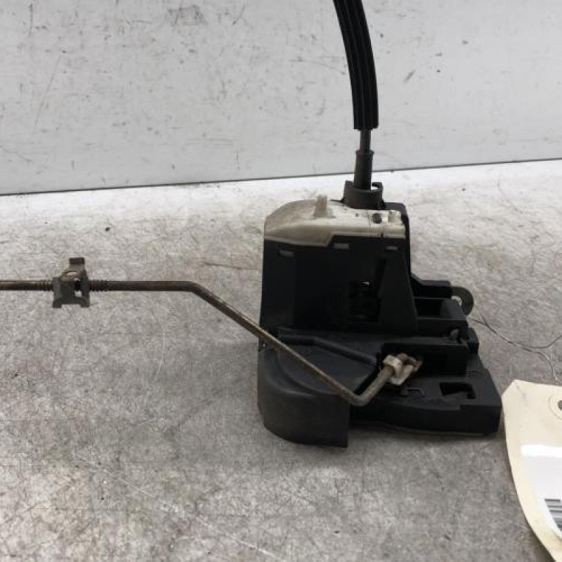 Serrure avant droit RENAULT CLIO 2 Serrure avant droit RENAULT CLIO 2