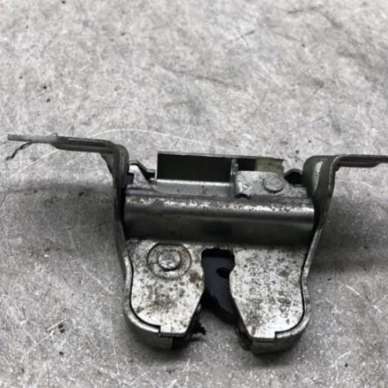 Serrure de coffre MERCEDES CLASSE A 168