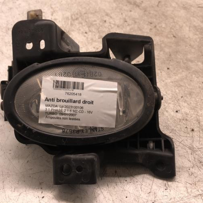 Anti brouillard droit (feux) MAZDA 3 1 Anti brouillard droit (feux) MAZDA 3 1