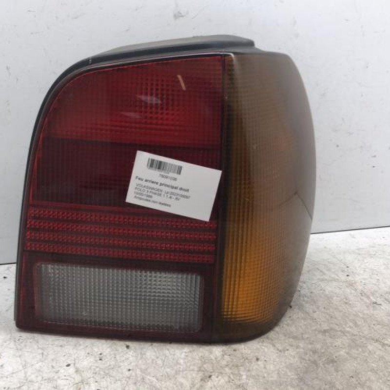 Feu arriere principal droit (feux) VOLKSWAGEN POLO 3 Feu arriere principal droit (feux) VOLKSWAGEN POLO 3