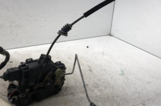 Serrure avant droit VOLKSWAGEN BORA Photo n°3