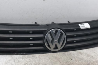Calandre VOLKSWAGEN PASSAT 4 Photo n°1