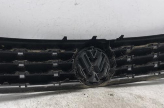 Calandre VOLKSWAGEN PASSAT 4