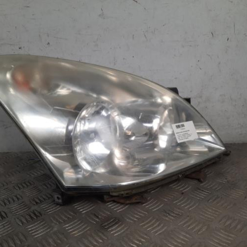 Optique avant principal droit (feux)(phare) TOYOTA COROLLA VERSO 2