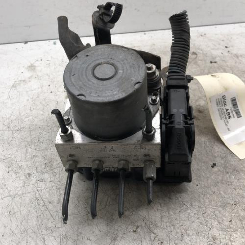 Bloc ABS (freins anti-blocage) TOYOTA AURIS 1