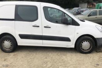 Anti brouillard gauche (feux) CITROEN BERLINGO 2 Photo n°8