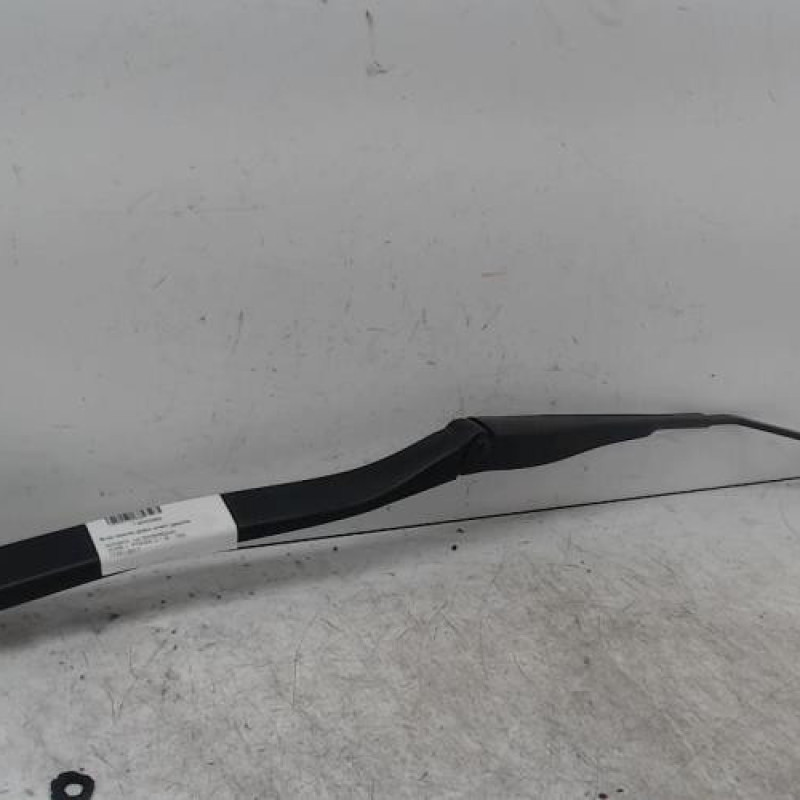 Bras essuie glace avant gauche NISSAN JUKE 1 Bras essuie glace avant gauche NISSAN JUKE 1