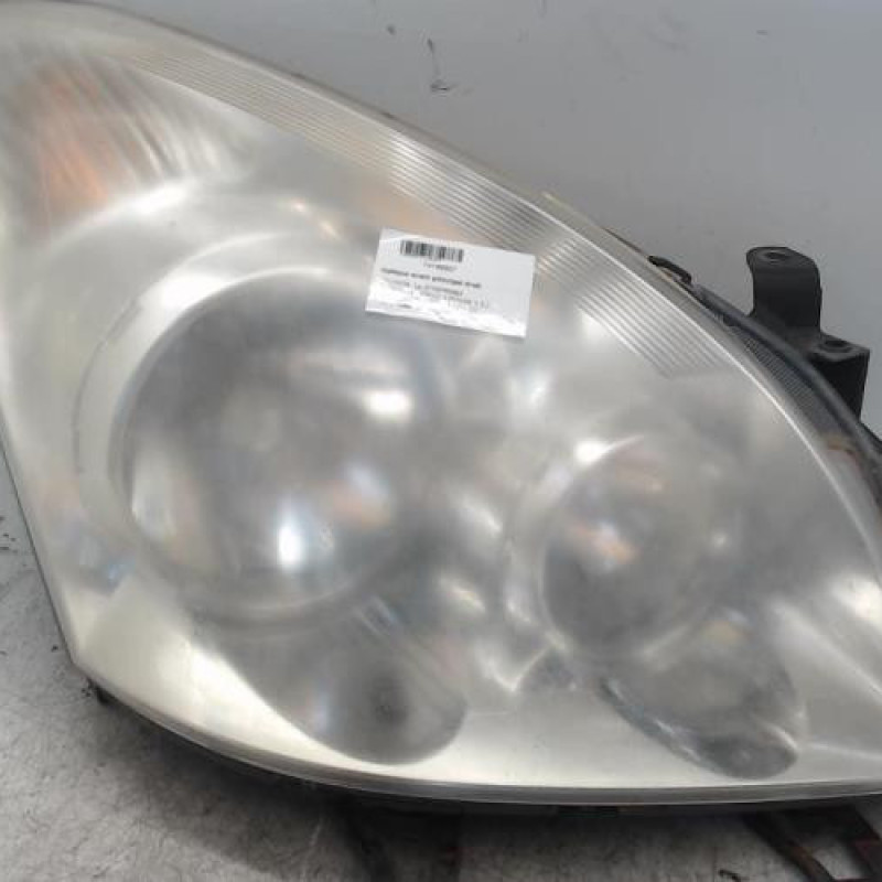 Optique avant principal droit (feux)(phare) TOYOTA COROLLA VERSO 2