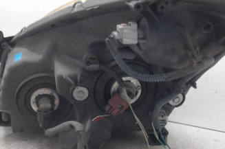 Optique avant principal droit (feux)(phare) TOYOTA COROLLA VERSO 2