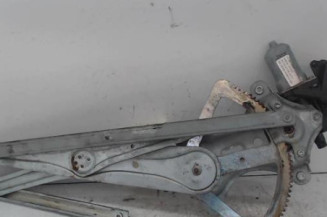 Leve vitre electrique arriere droit TOYOTA COROLLA VERSO 2