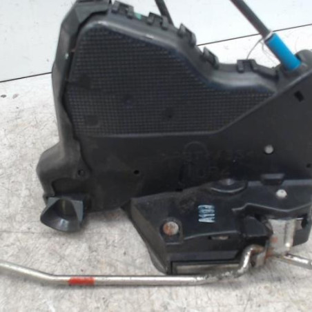 Serrure avant droit TOYOTA COROLLA VERSO 2