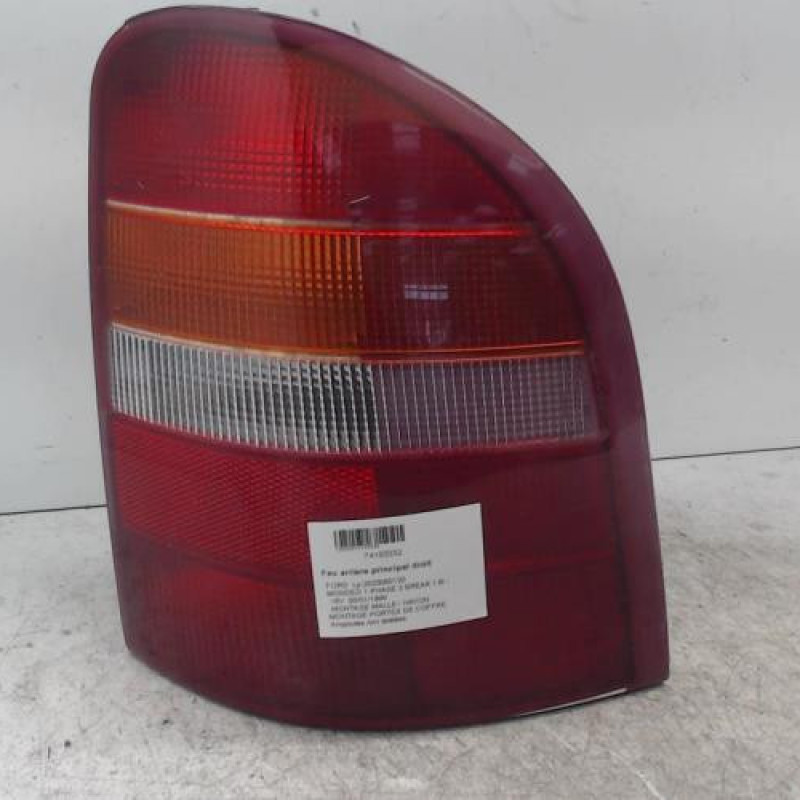 Feu arriere principal droit (feux) FORD MONDEO 1