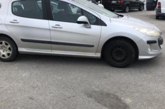 Attache ceinture avant droit PEUGEOT 308 1 Photo n°4