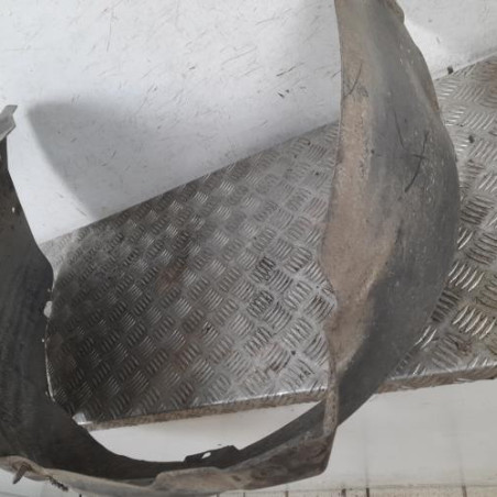 Pare boue avant gauche VOLKSWAGEN PASSAT 4