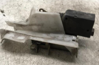 Serrure avant droit PEUGEOT 106