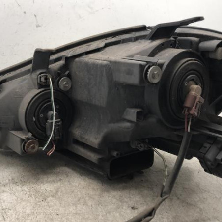 Optique avant principal droit (feux)(phare) TOYOTA AVENSIS VERSO