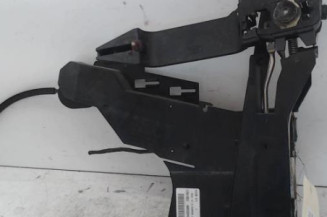 Serrure avant gauche FORD FIESTA 5